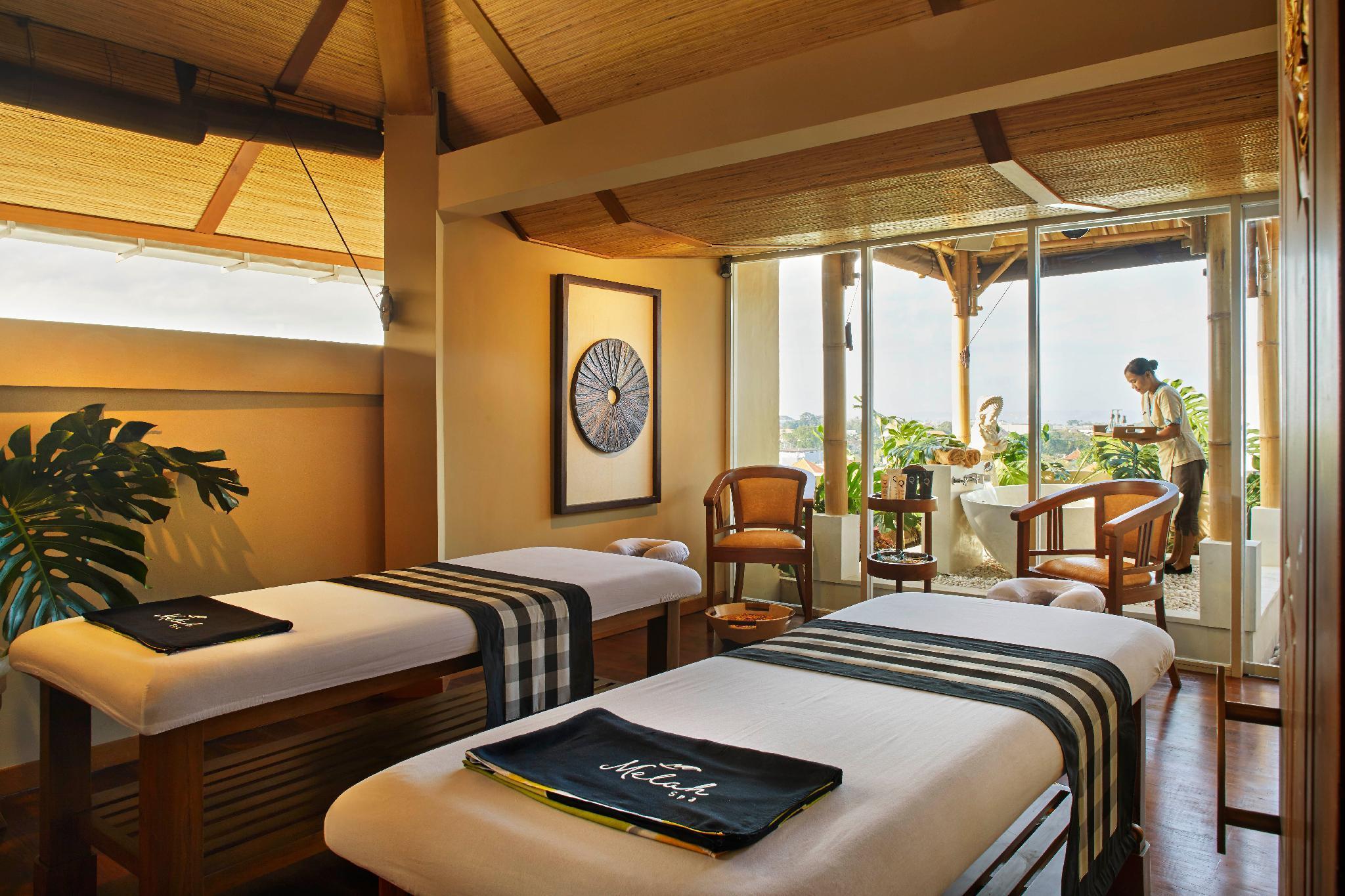 Jambuluwuk Oceano 5* Seminyak (Bali)