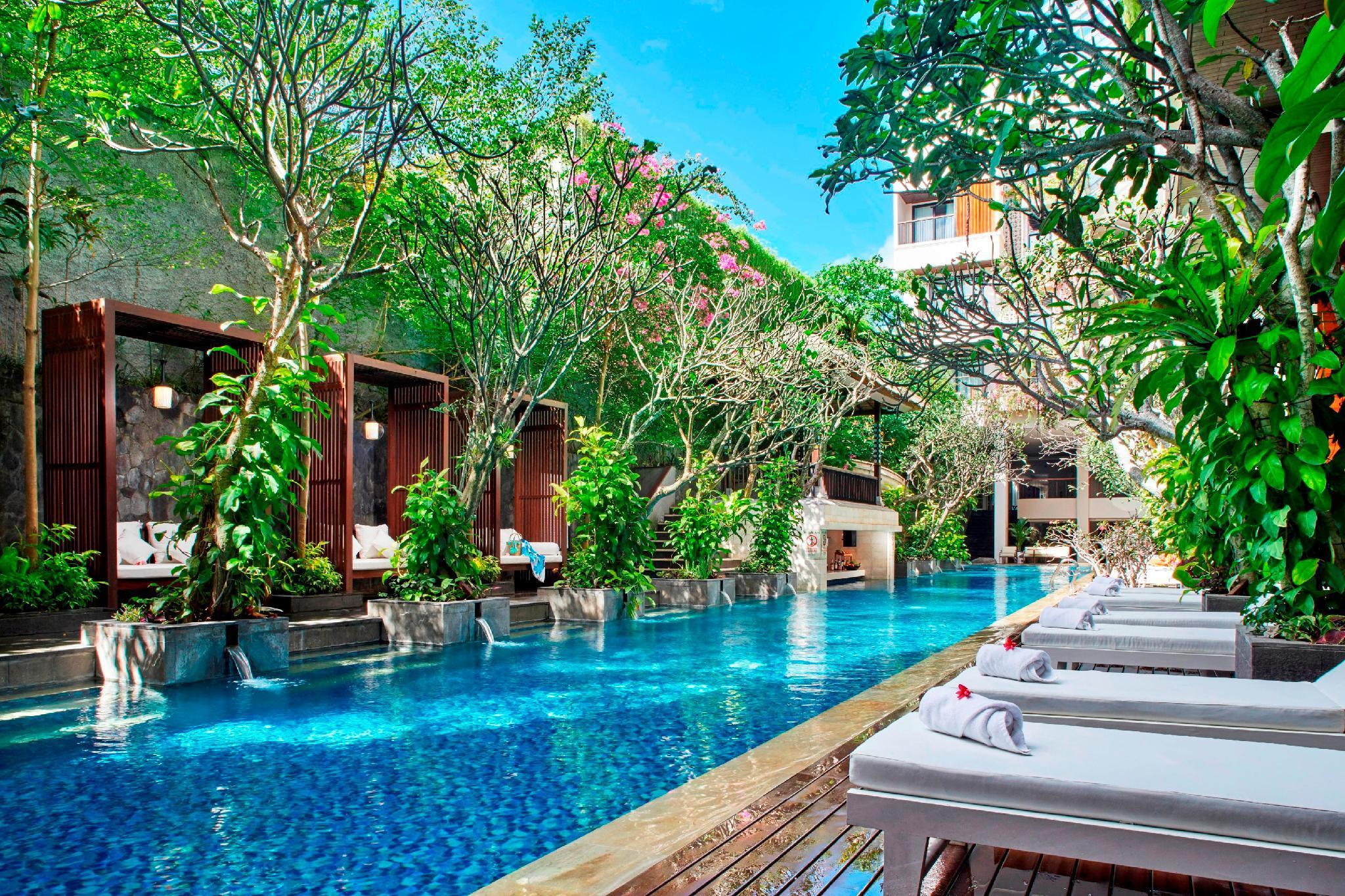 Jambuluwuk Oceano Hotel