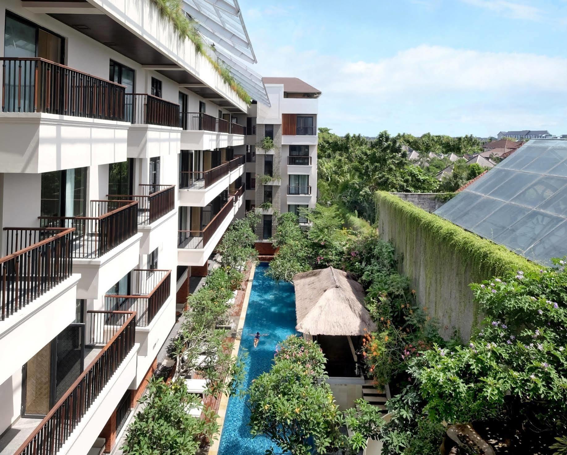 Jambuluwuk Oceano 5*